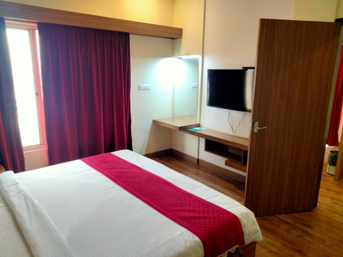 Hotel Parsons Court دينديجول المظهر الخارجي الصورة