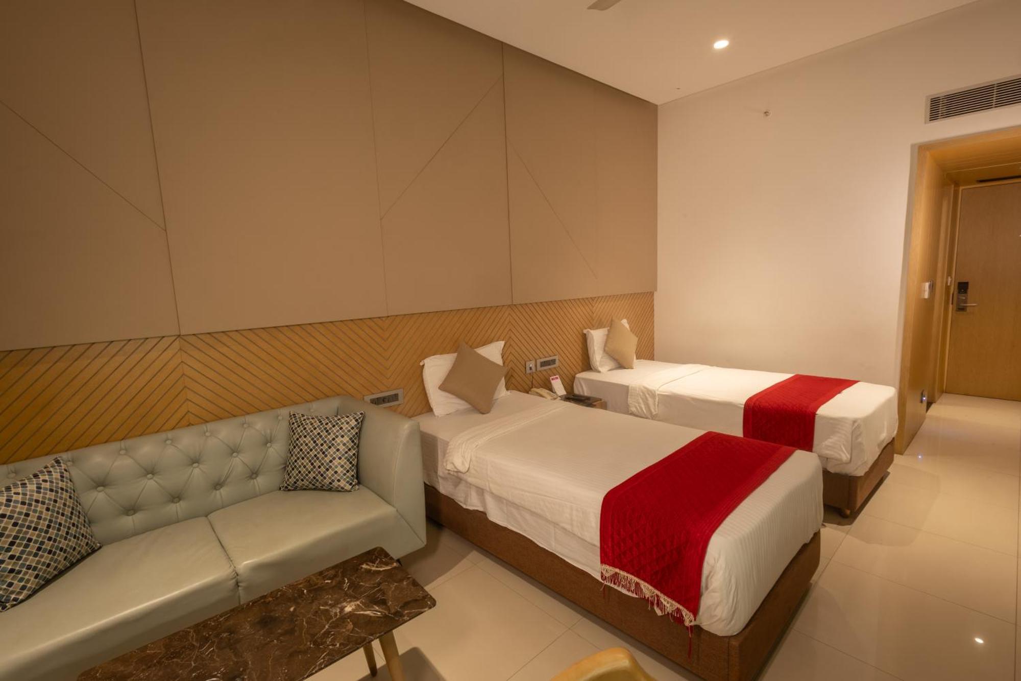 Hotel Parsons Court دينديجول المظهر الخارجي الصورة